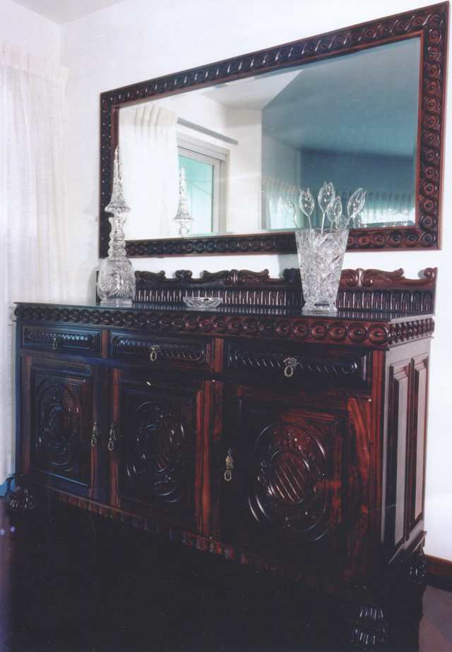 dresser